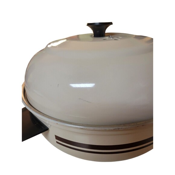 Vintage Mirro Bun Warmer Beige  Made in USA 2 Piece Set Pot Lid Retro Alum - Picture 5 of 10